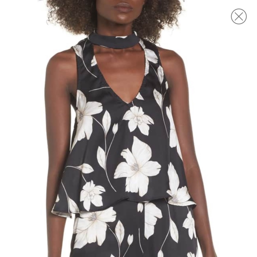 NWT show me your mumu chocker neck top floral